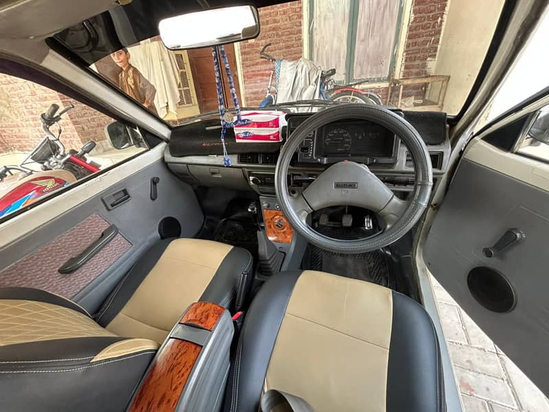 Suzuki mehran 2012vx 3