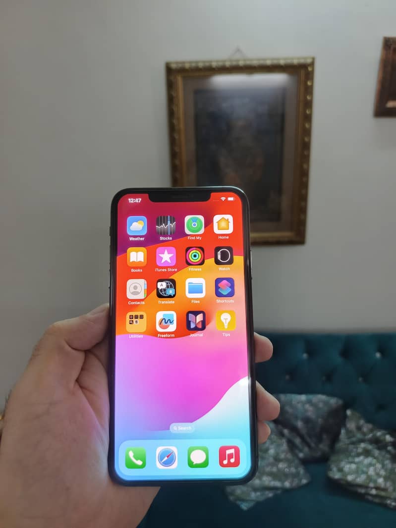 iphone 11 pro max 2
