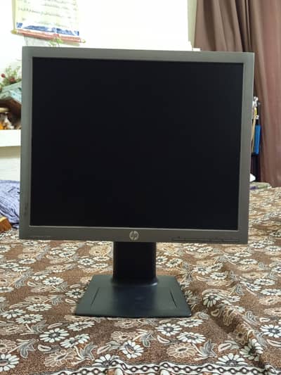 Used HP IPL Monitor in Good Condition 10/10