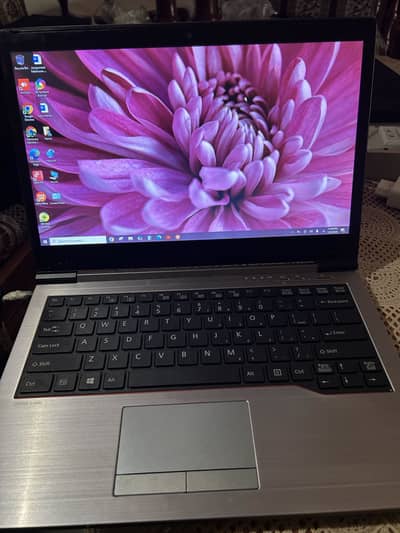 Fujitsu laptop Corei7 new condition