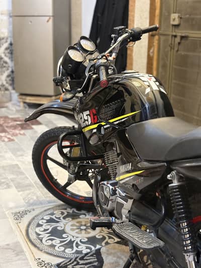 YBR 125 G