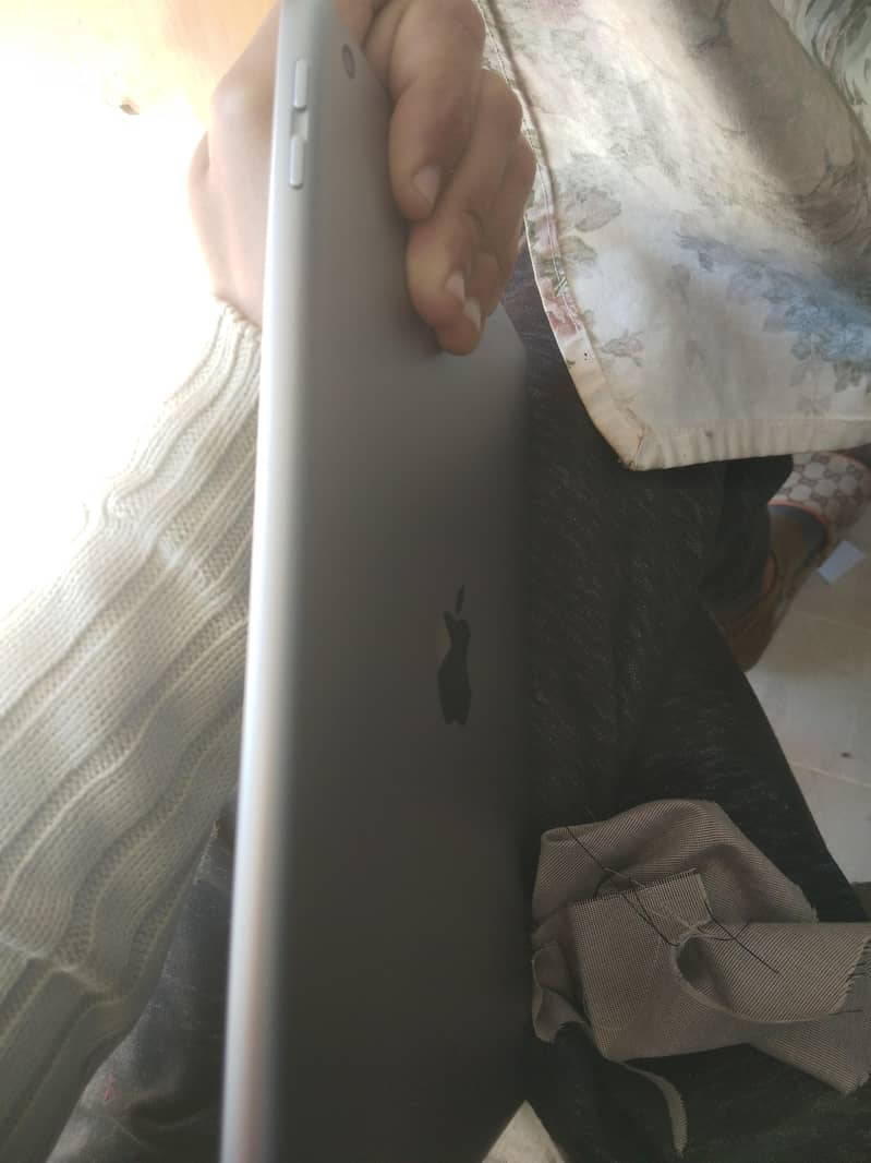 ipade 5 generation  32gb 3