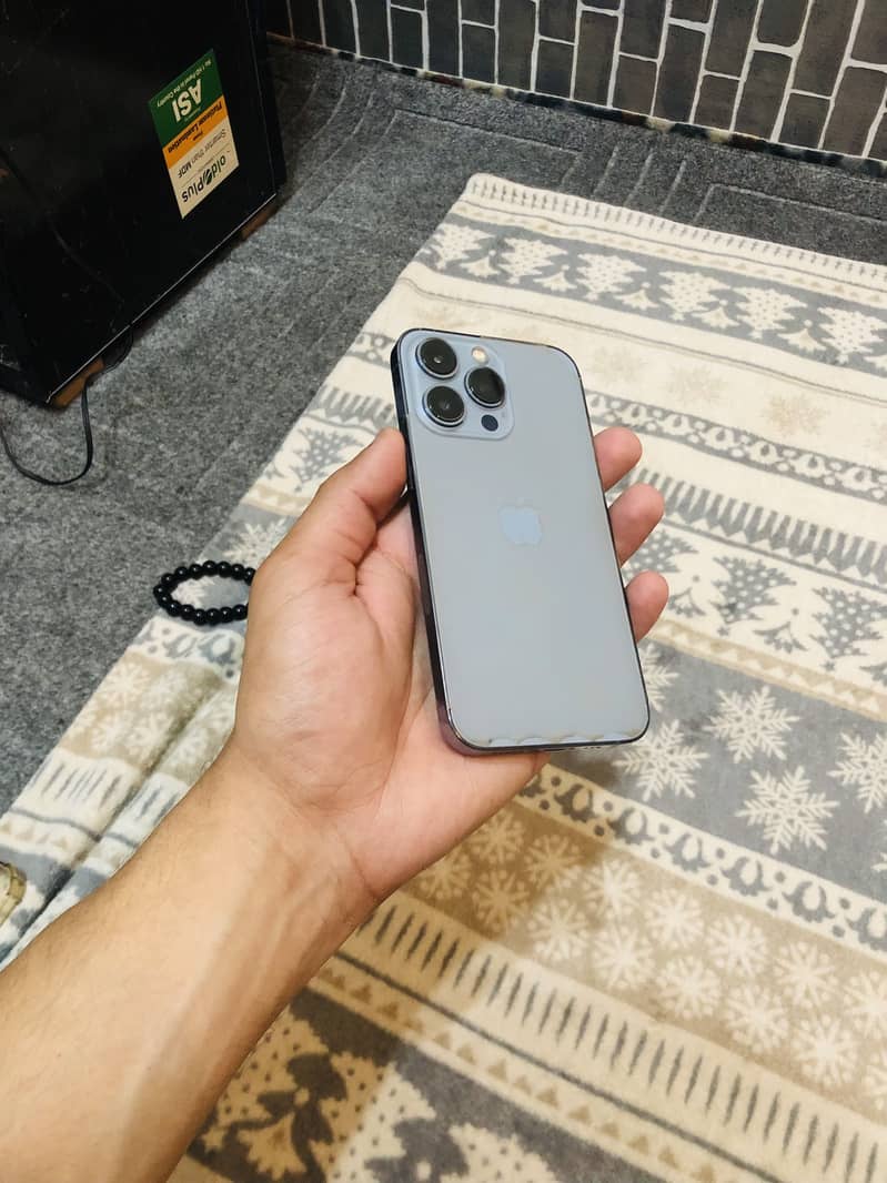 IPHONE 13 PRO 1