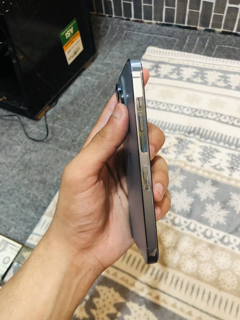 IPHONE 13 PRO 6