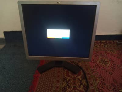 hp lcd excellent condition 16 x 13  inches