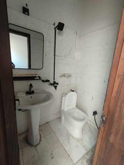 REAL COTTAGES FURNISHED ROOM