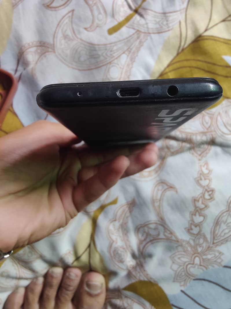 Tecno spark 7t 4