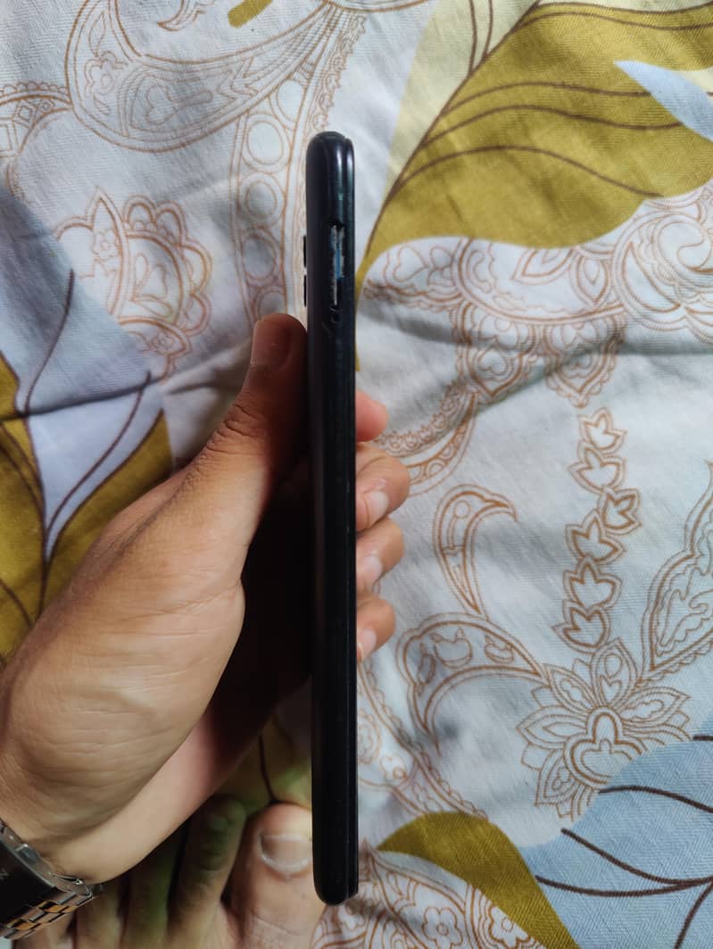 Tecno spark 7t 6