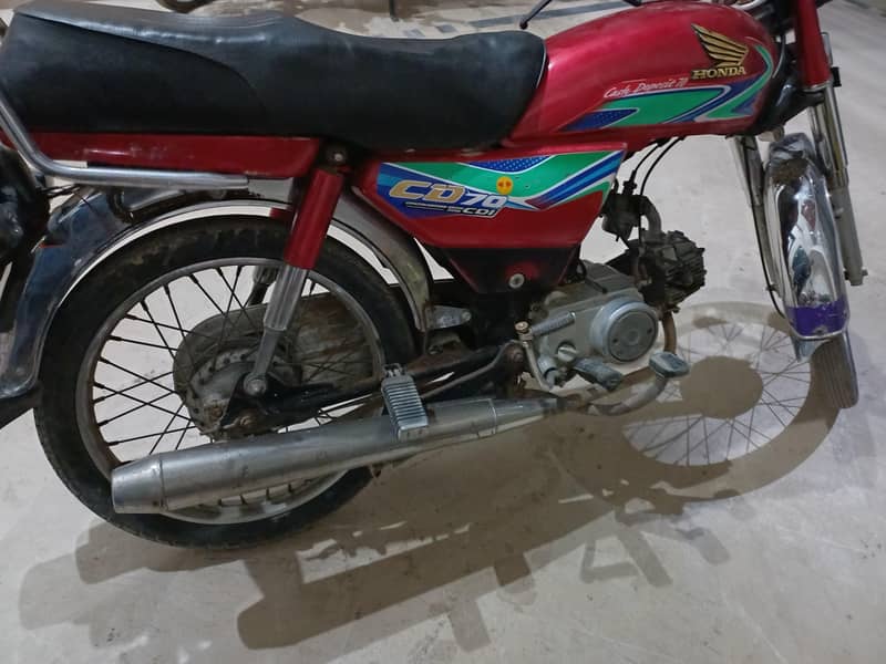 Honda CD 70 Engine Outclass 2