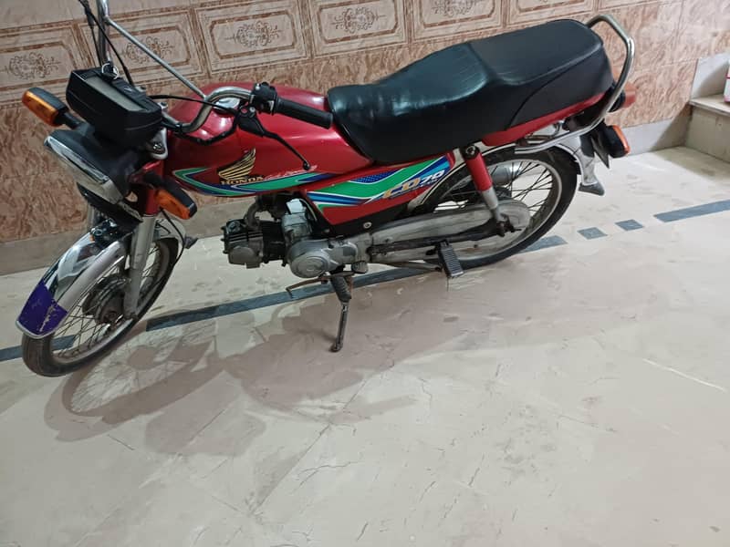 Honda CD 70 Engine Outclass 3