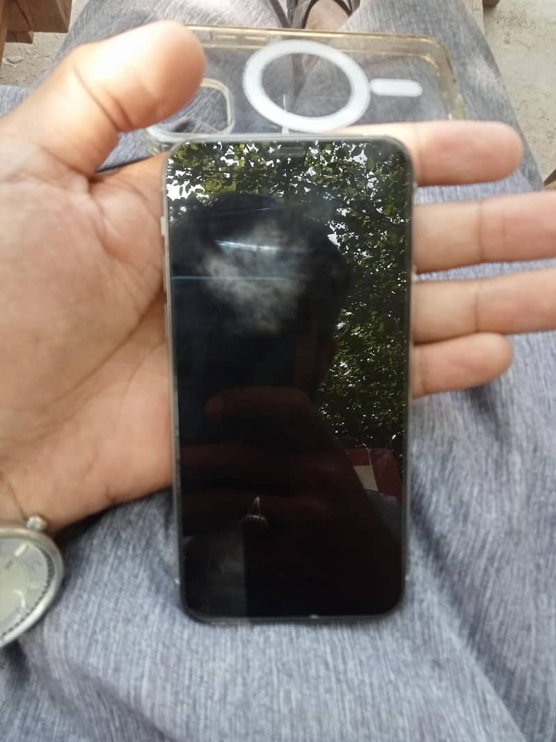 iPhone 11 pro 2