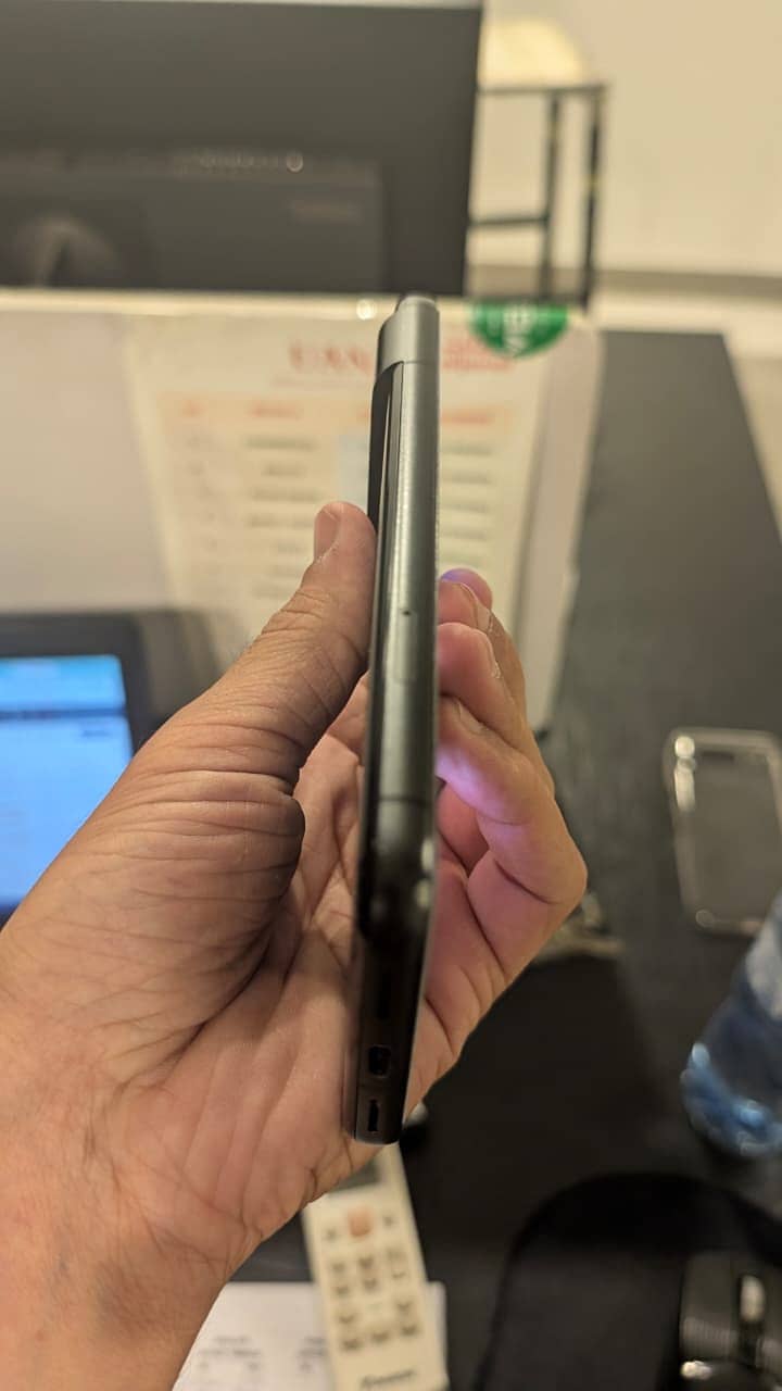 Google Pixel 8 4