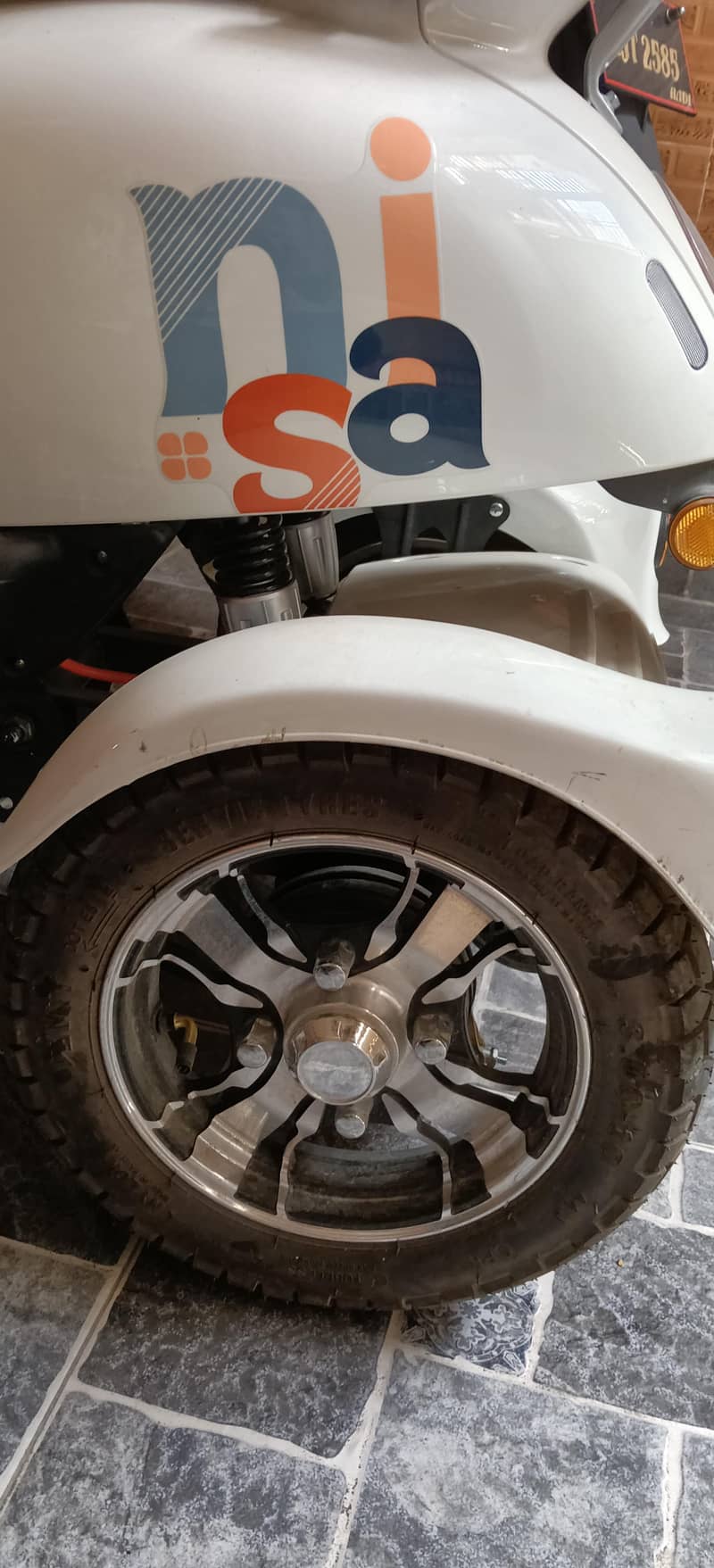 scooty 2