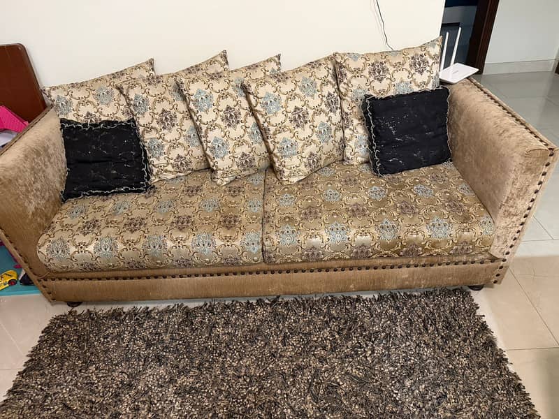 5 seater sofa 0