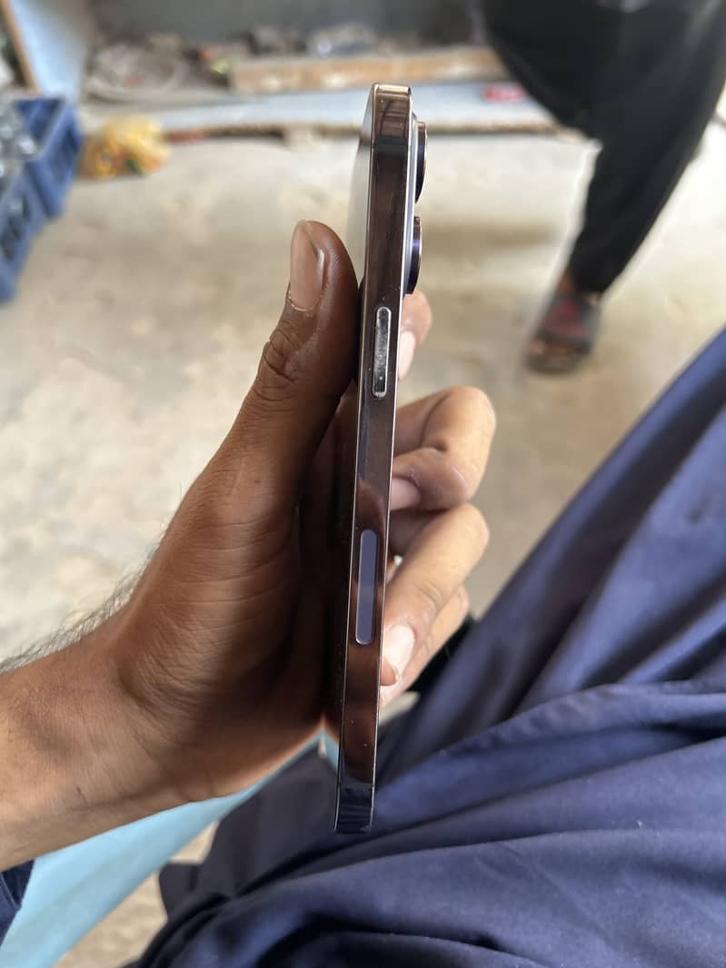 iPhone 14 Pro Max 1
