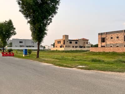 7 Marla Prime Location Plot For Sale In Lake City Block C-3