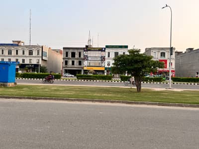 5 Marla Hot Location Plot For Sale in Lake City M-6 Near to Mall & Mosque