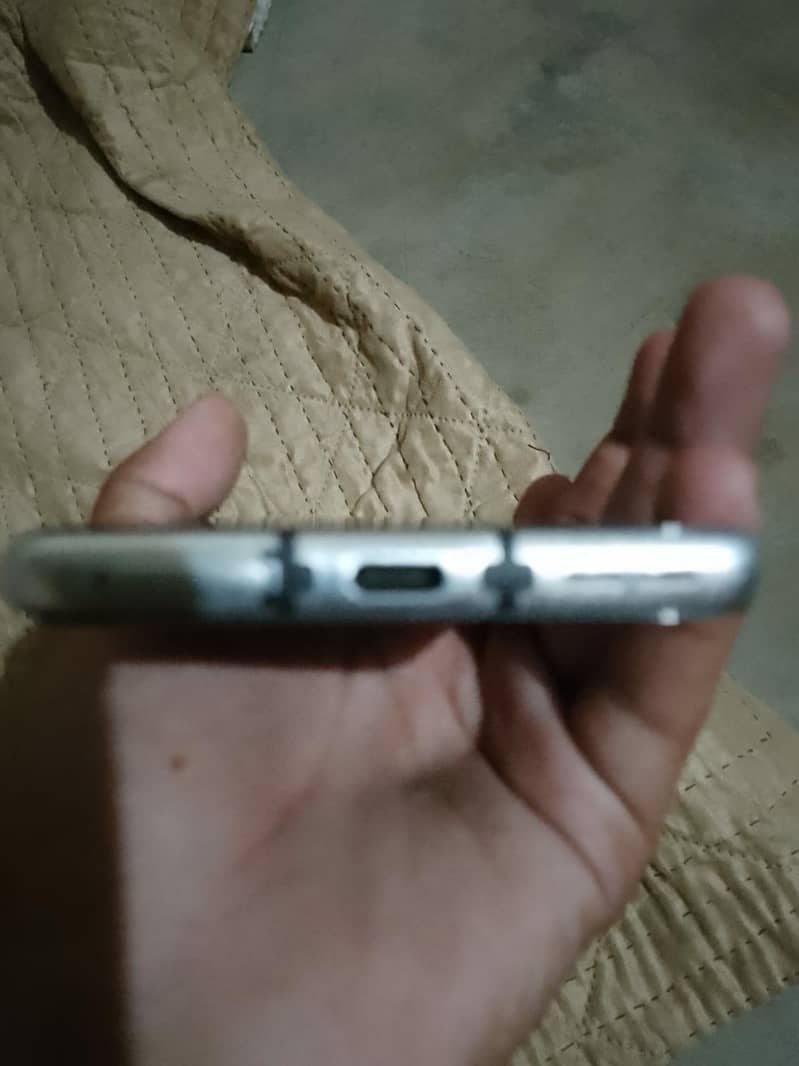 OnePlus 8 5g 1
