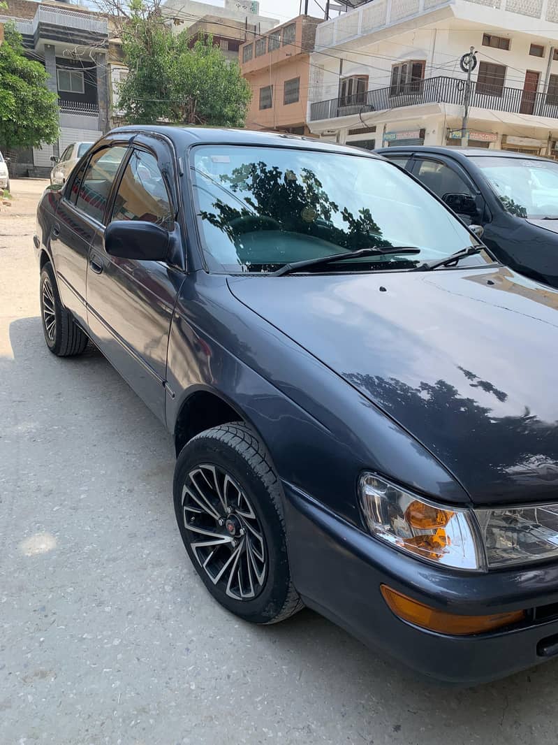 Corolla xe 2000 model 2