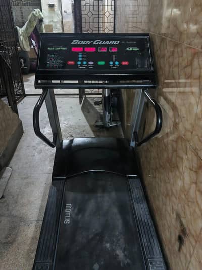 Treadmill/ Commercial Treadmill/ Running Machine/ Jogging Machine