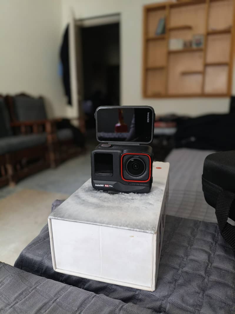 Insta 360 ace pro mint condition 2