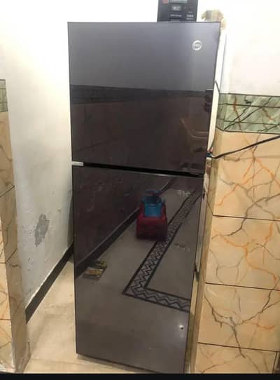 pel medium size fridge