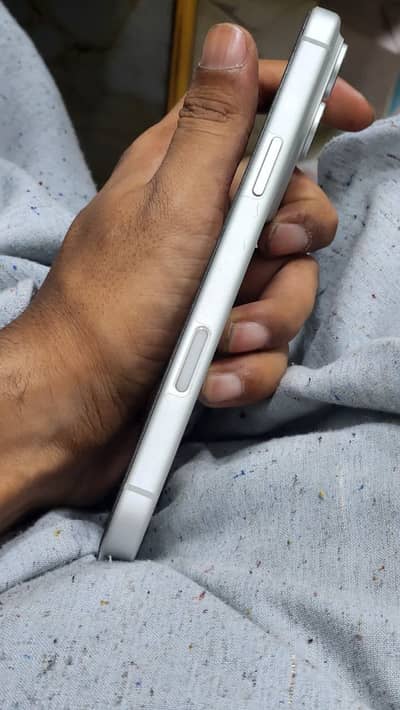 17 pro max non pta display change from apple store 100 par orignal