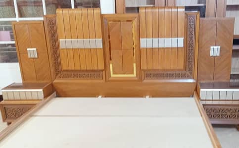double bed with 2 site table urgent sell