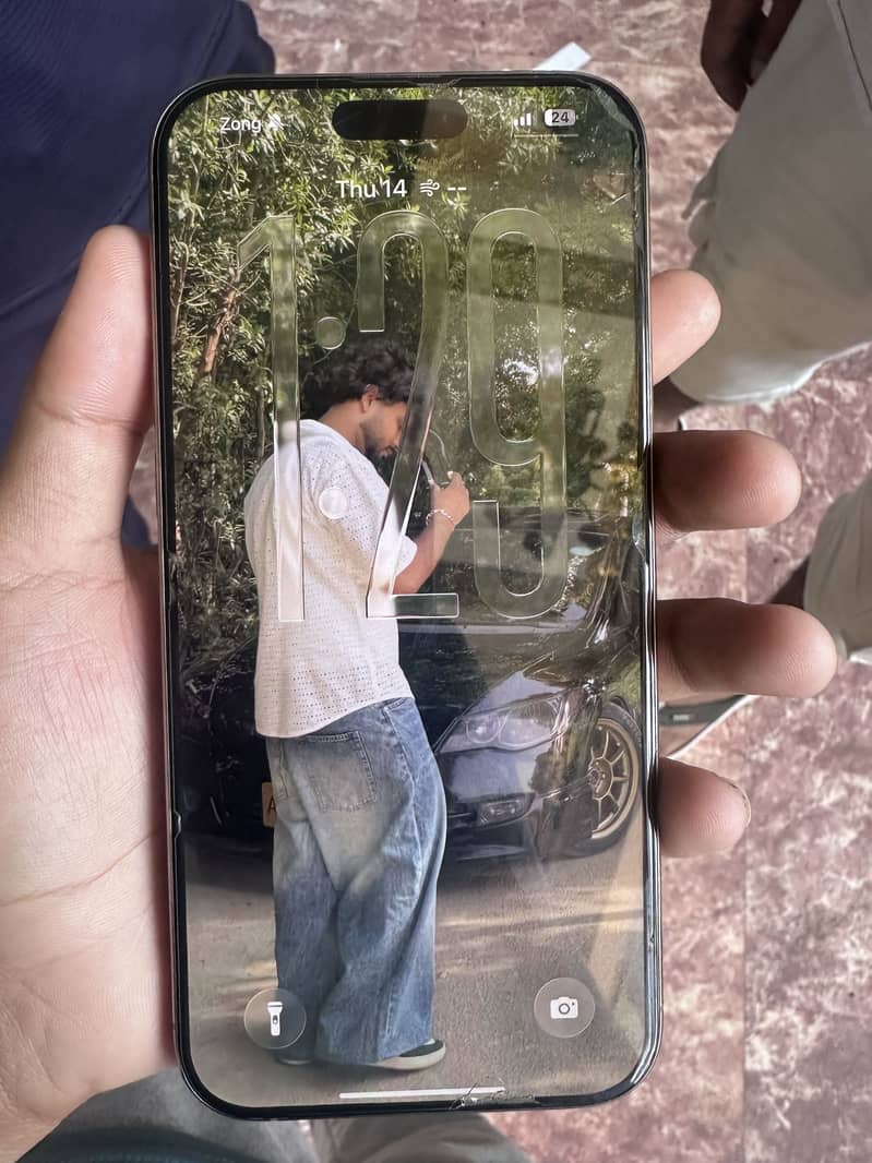 IPHONE 16 pro max 3