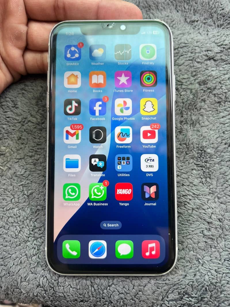 iPhone XR 1