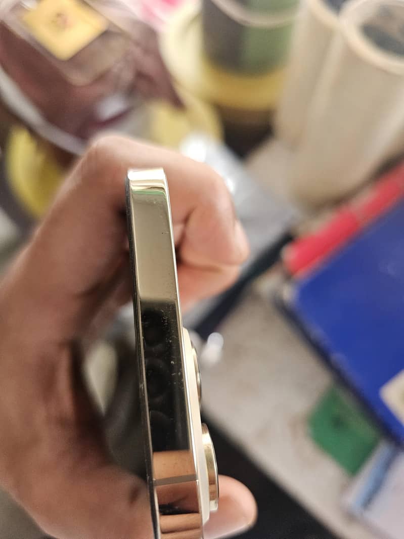 Iphone 14 pro max 5