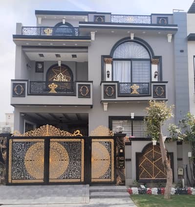 LUXURIOUS HOUSE FOR SALE