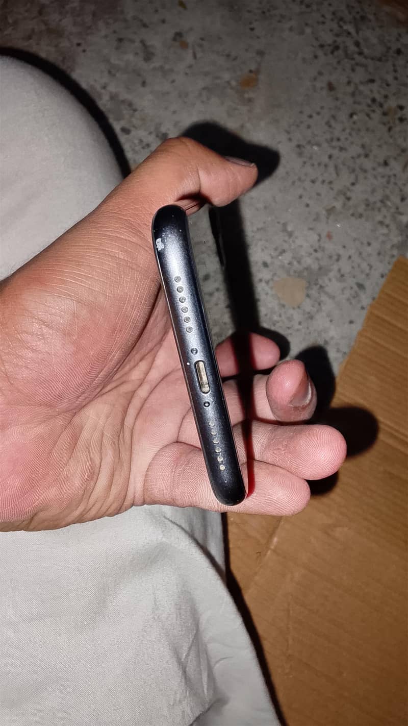 iPhone 11 JV 3