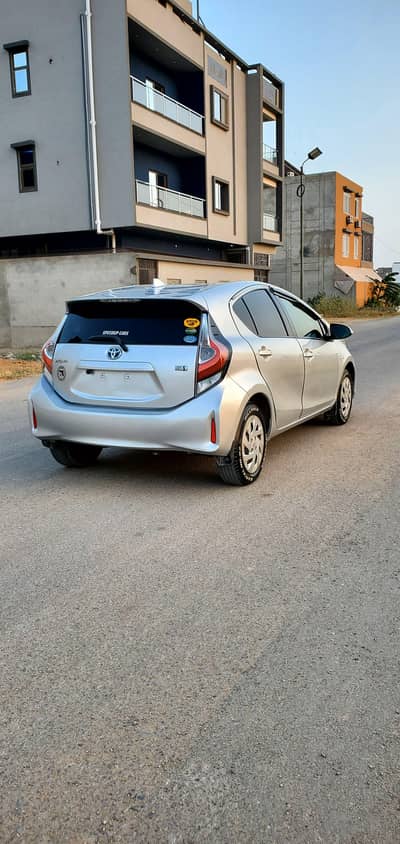 Toyota Aqua varient G