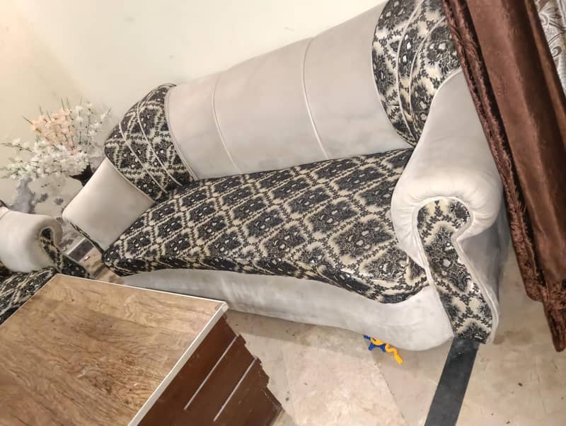 sofa set For sell 1