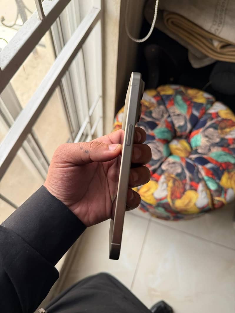 iphone 15 pro max 0