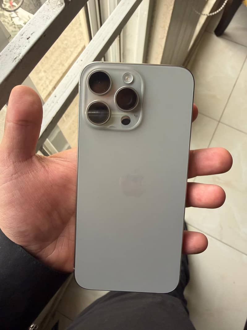 iphone 15 pro max 2