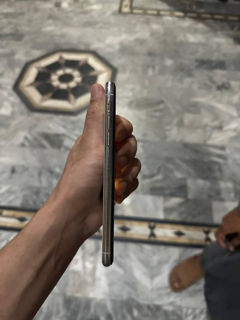 Iphone 11 pro max 1