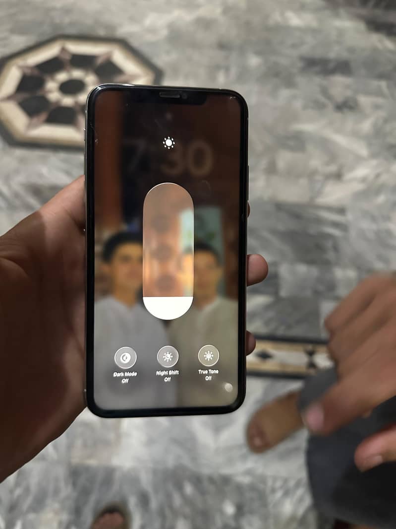 Iphone 11 pro max 5