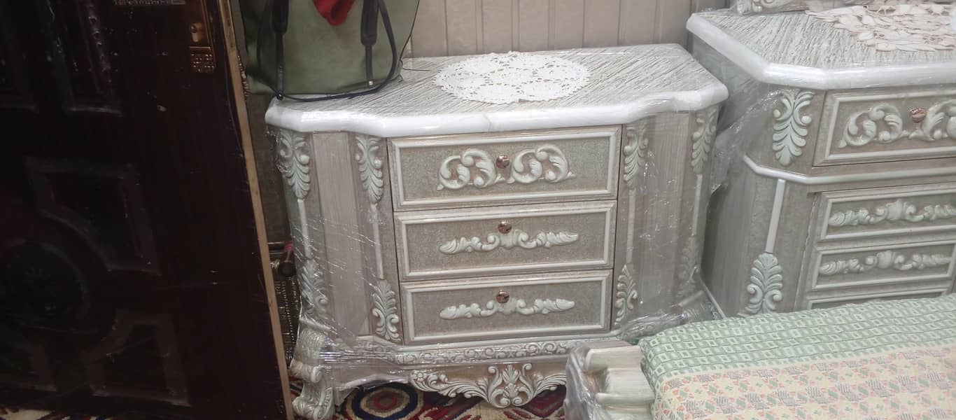Queen bed set 4