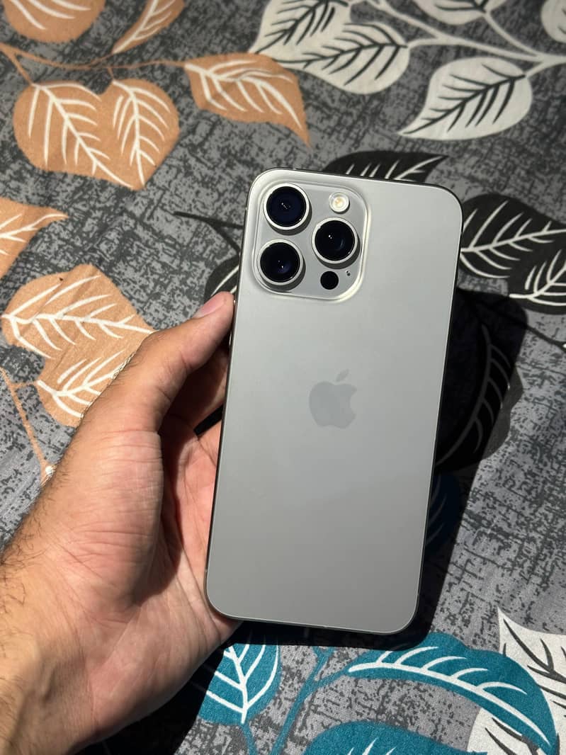 Iphone 15 pro max 0