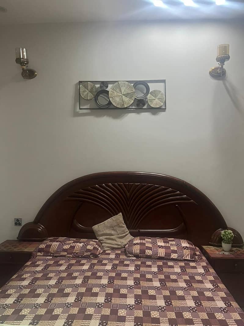 Bed,Bedsides,Dressing table and cupboard 0