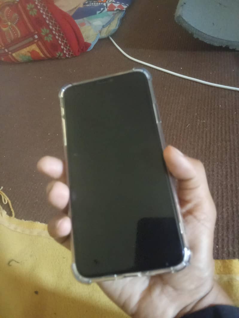 iphone 11 pro max 2