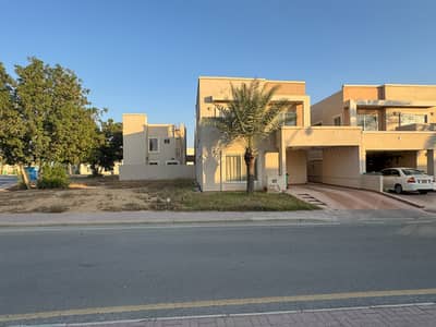 235 Sq Yd CORNER Villa With Huge Greenbelt For Sale Precinct-27 Adjacent to Jinnah Avenue | 3 Bedrooms, Drawing, Dining, Closed Italian Kitchen & TV Lounge | All Amenities Nearby: Parks, Mosques & Shopping Gallery | 10 Min Drive from Main Gate.