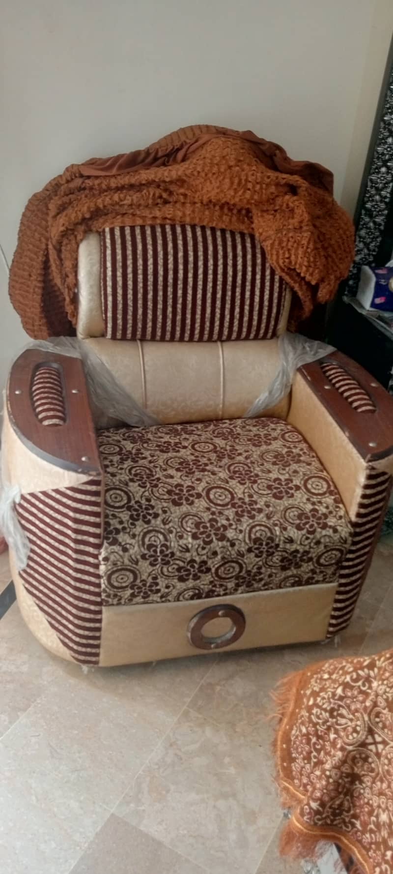 Sofa set 0