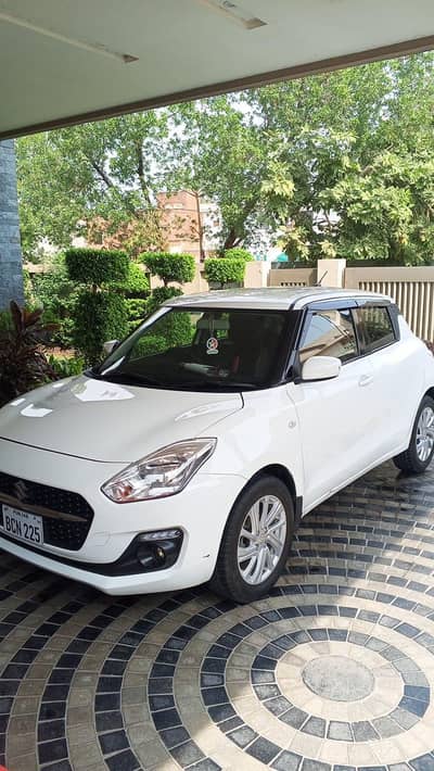 Suzuki Swift For Mothly Rental
