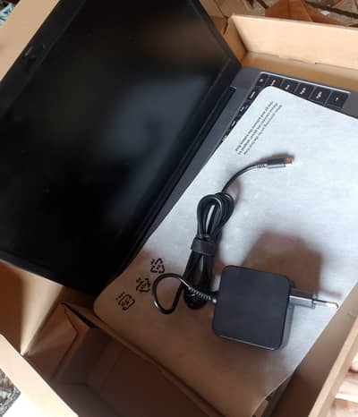 MECHREVO R14P Ryzen 5 7430U 8GB 256GB SSD 12" FHD Open Box`
