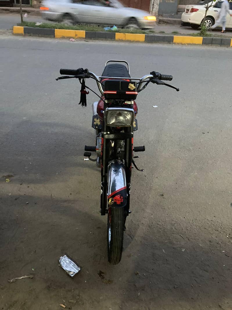 Honda 125 2011 3