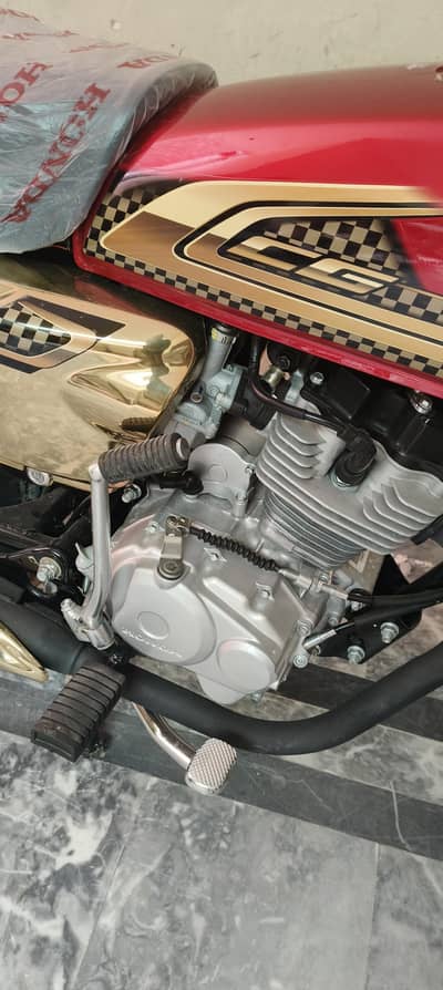 Honda 125 gold edition self start
