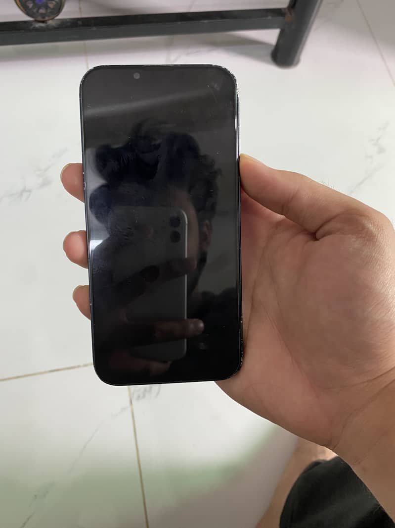 Iphone 13 4
